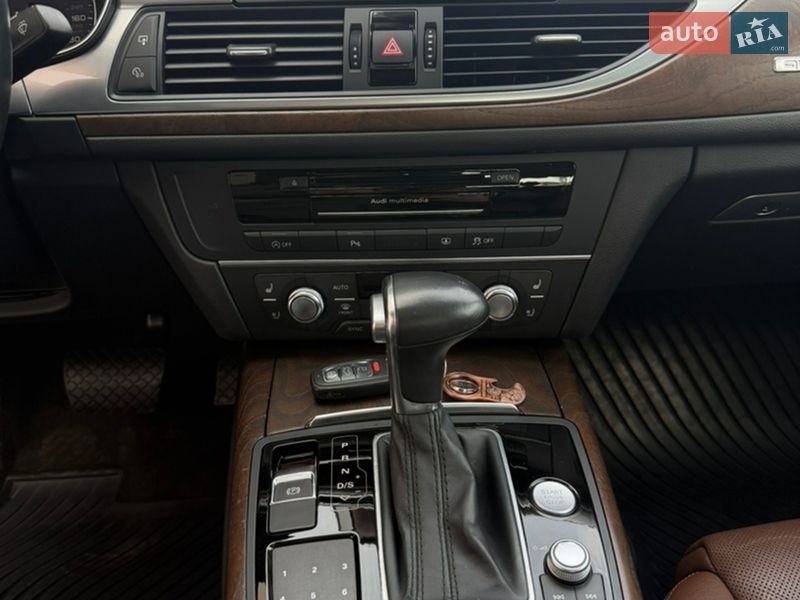 Седан Audi A6 2014 в Ровно