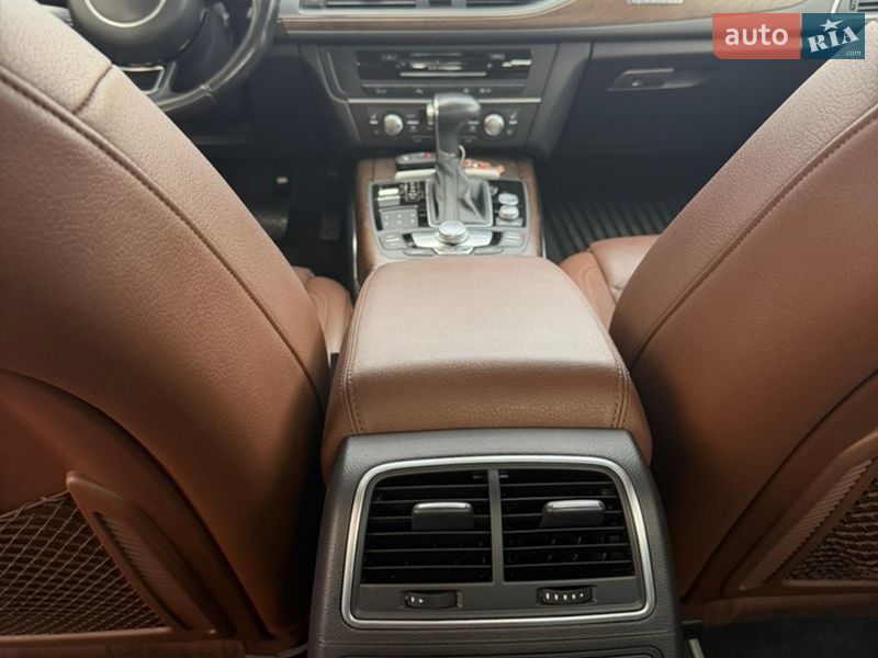 Седан Audi A6 2014 в Ровно