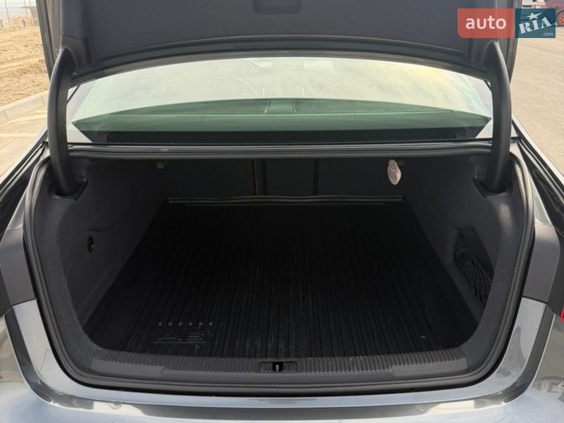 Седан Audi A6 2014 в Ровно