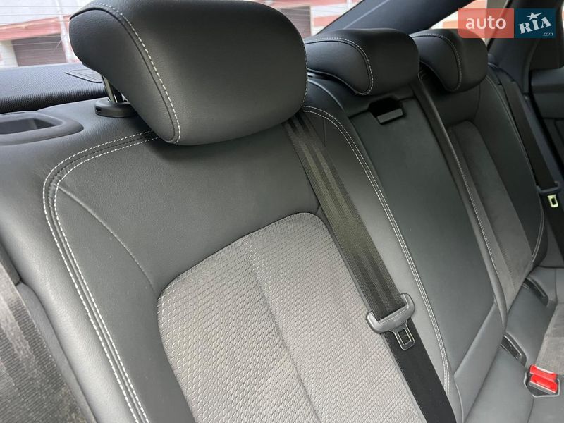 Седан Audi A6 2021 в Львове