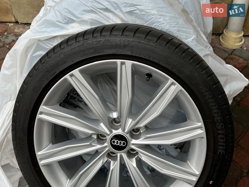 Седан Audi A6 2021 в Львове