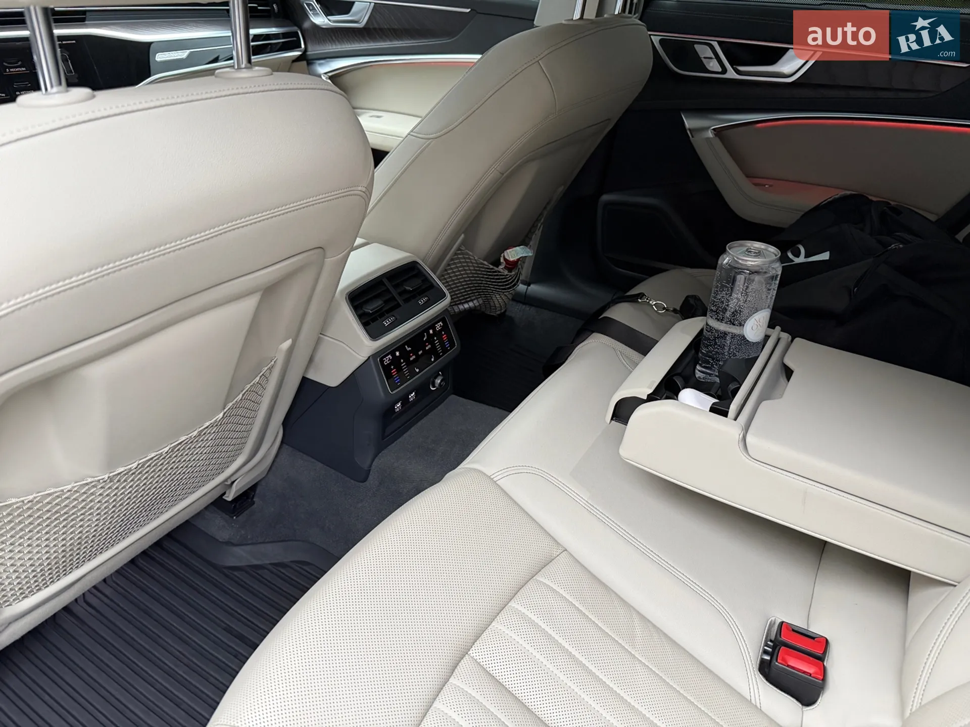 Audi A6 2018 VIN WAUM2AF24KN051949 фото оголошення 11 з 31