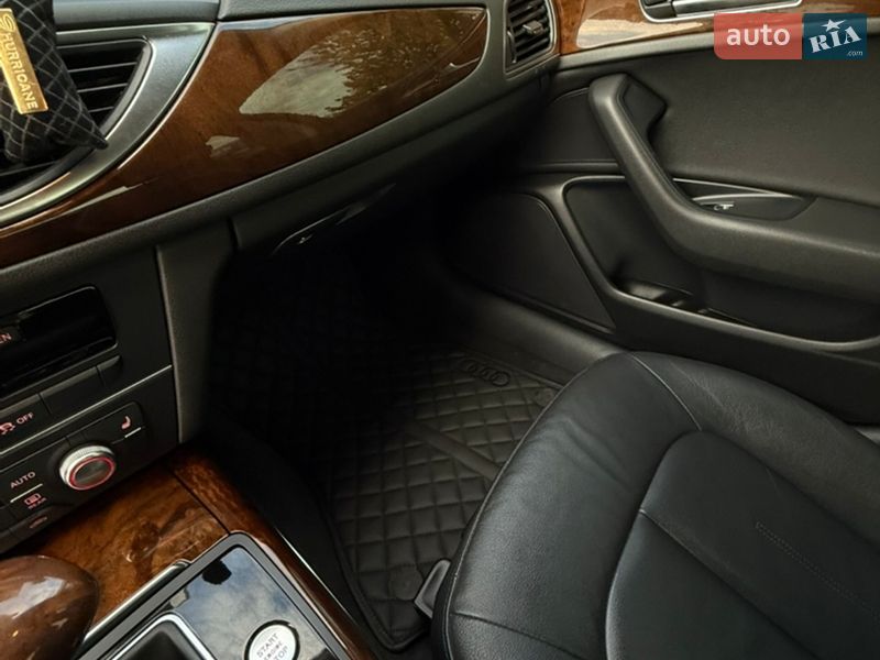 Седан Audi A6 2013 в Харькове