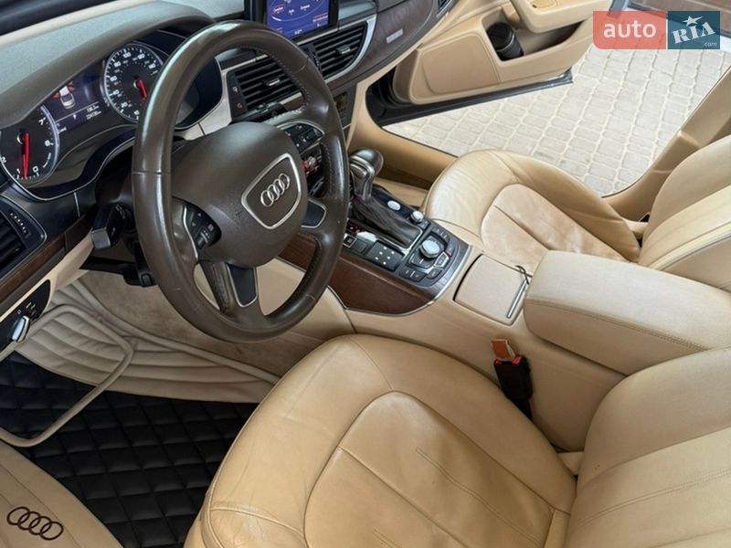 Седан Audi A6 2013 в Яворове