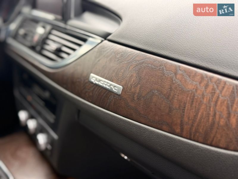 Седан Audi A6 2013 в Дубровице