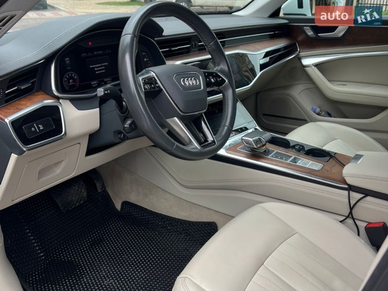 Седан Audi A6 2018 в Киеве