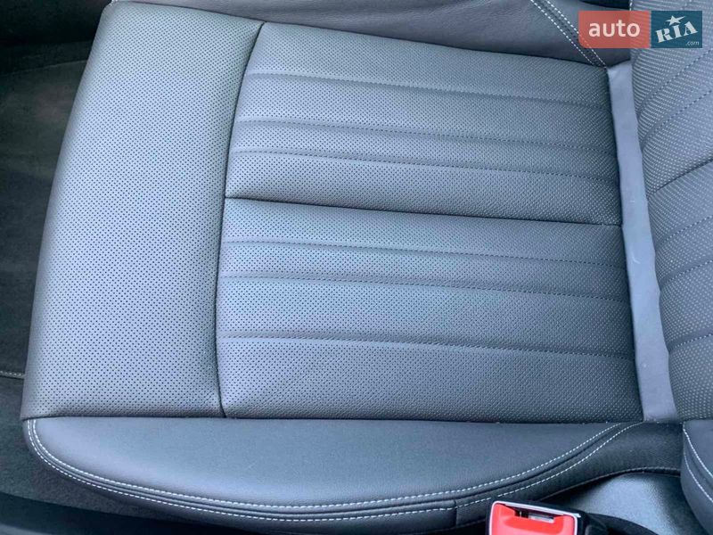 Седан Audi A6 2023 в Хмельницком