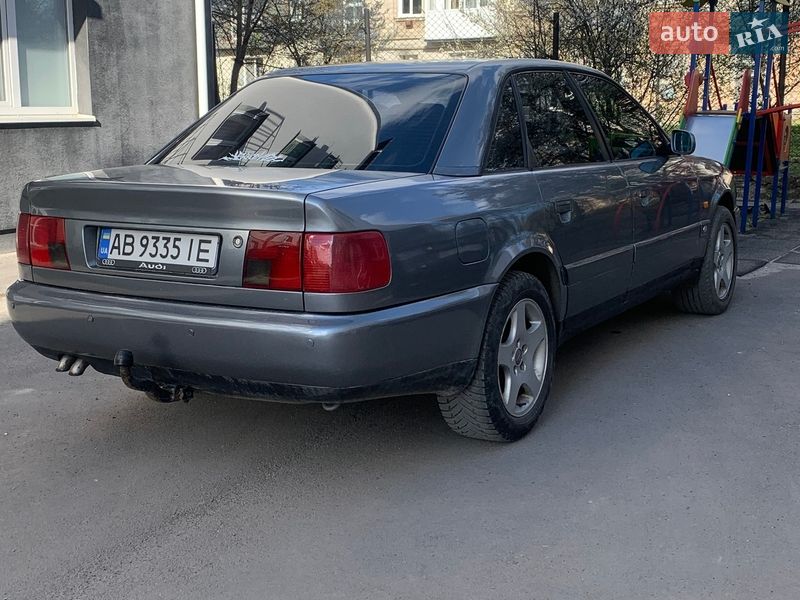 Седан Audi A6 1996 в Кременце