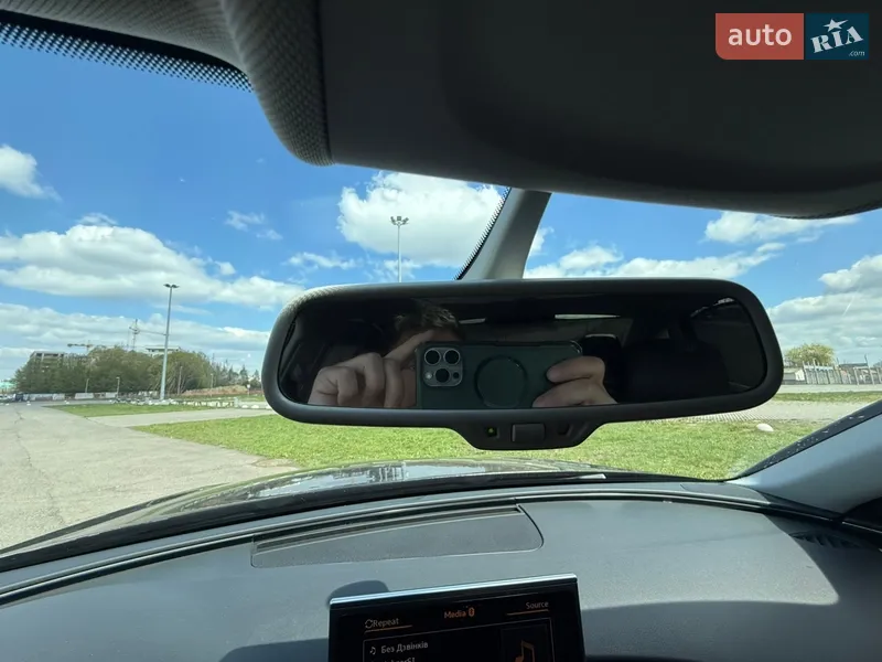 Audi A6 2015 VIN WAUGFAFC8GN007650 фото оголошення 11 з 89