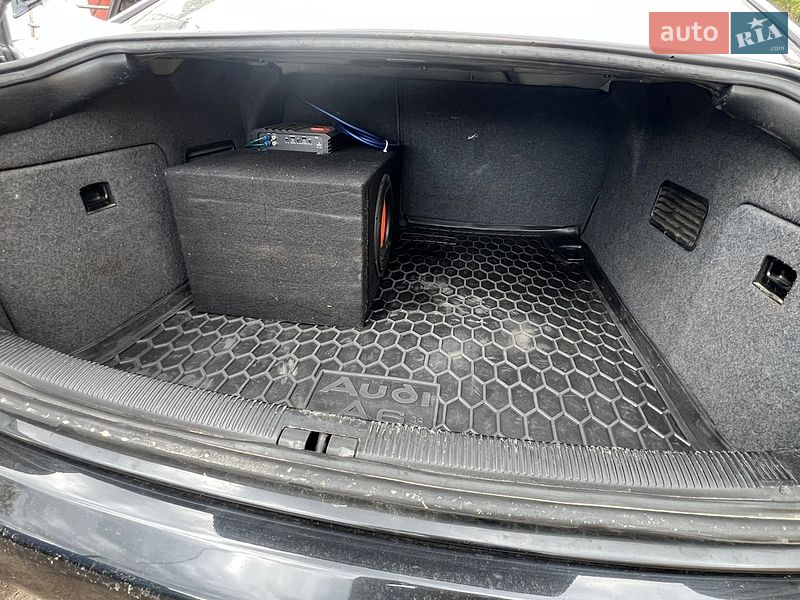 Седан Audi A6 2002 в Одессе