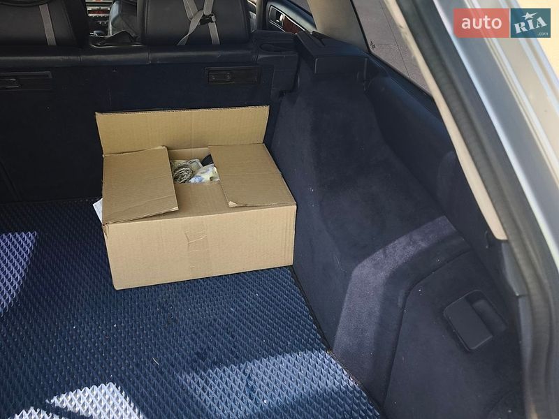 Універсал Audi A6 1999 в Вараші