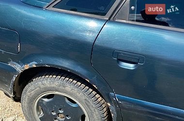 Седан Audi A6 1995 в Долине