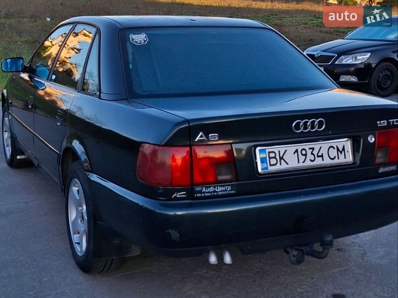 Седан Audi A6 1995 в Вараше