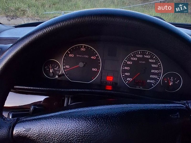 Седан Audi A6 1995 в Вараше