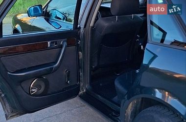 Седан Audi A6 1995 в Вараше