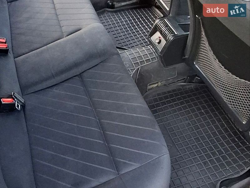 Седан Audi A6 1995 в Вараше