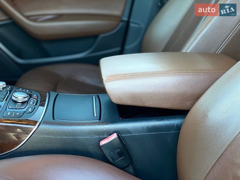 Седан Audi A6 2012 в Киеве