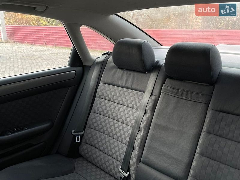 Седан Audi A6 2002 в Кременце