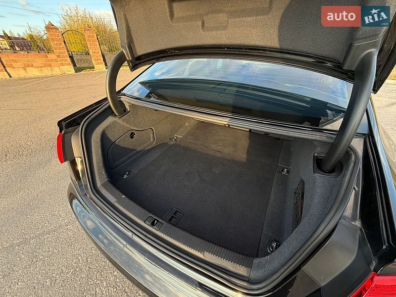 Седан Audi A6 2014 в Ровно