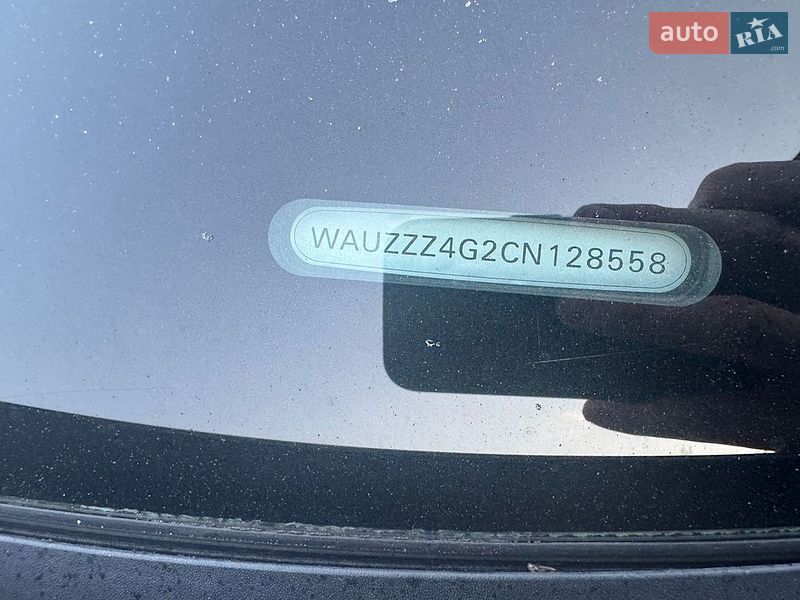 Седан Audi A6 2012 в Киеве