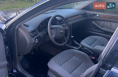 Седан Audi A6 2001 в Городке