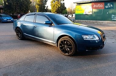 Седан Audi A6 2004 в Смеле