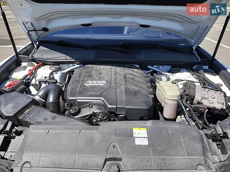 Седан Audi A6 2022 в Киеве