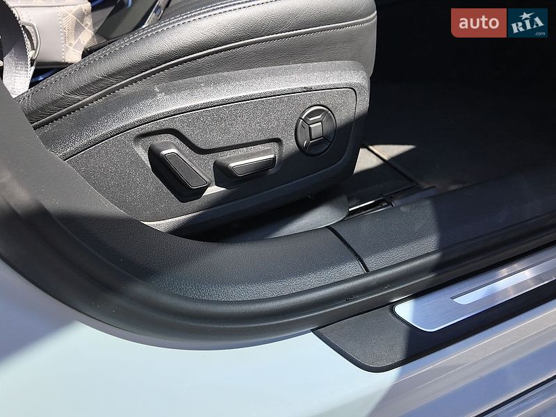 Седан Audi A6 2022 в Киеве