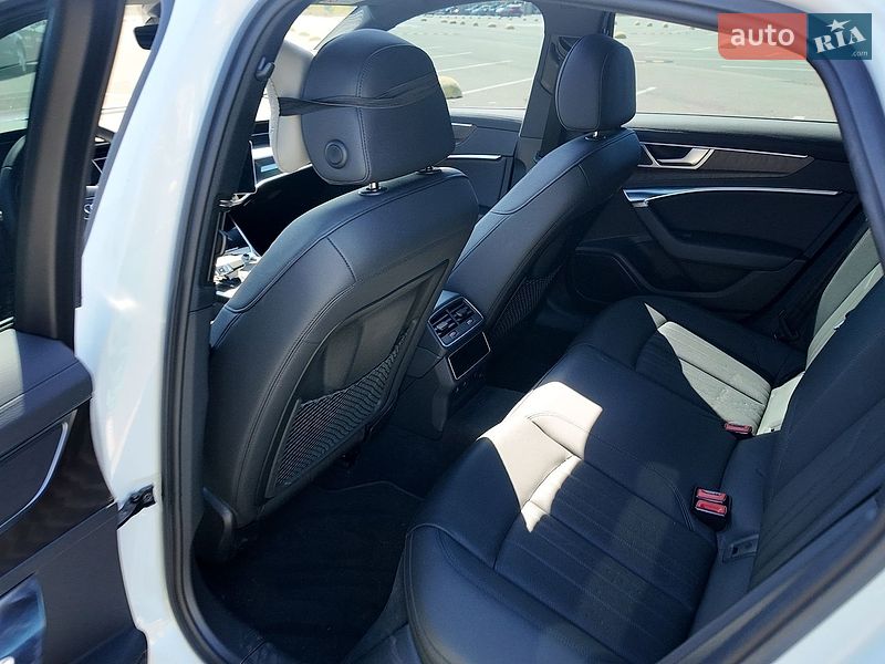 Седан Audi A6 2022 в Киеве