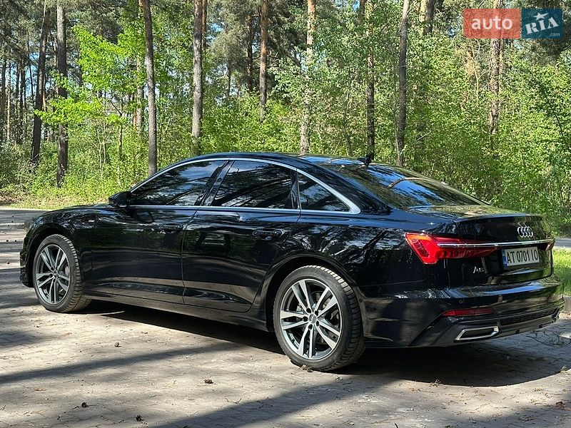Седан Audi A6 2018 в Новояворовске
