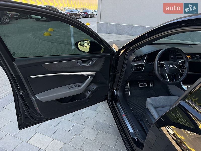 Седан Audi A6 2023 в Львові