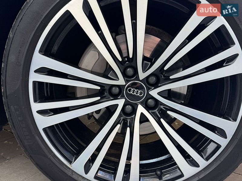 Седан Audi A6 2023 в Львові