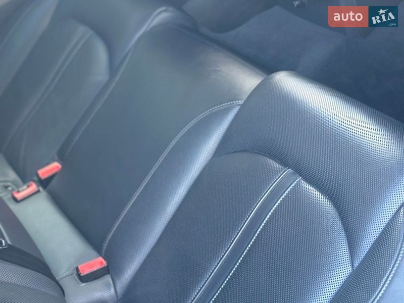 Седан Audi A6 2014 в Тернополі