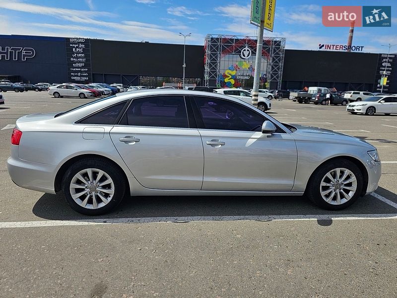 Седан Audi A6 2015 в Киеве