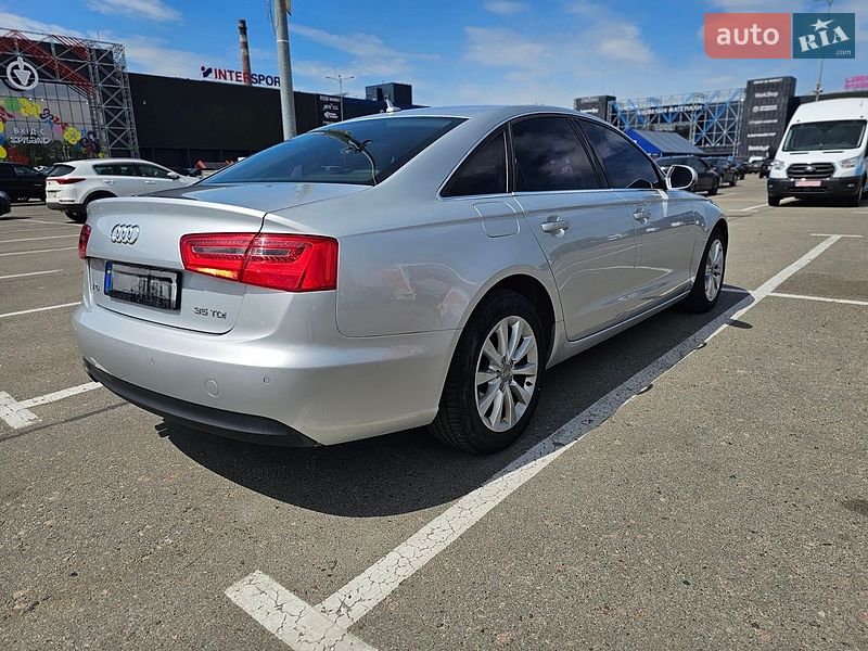 Седан Audi A6 2015 в Киеве