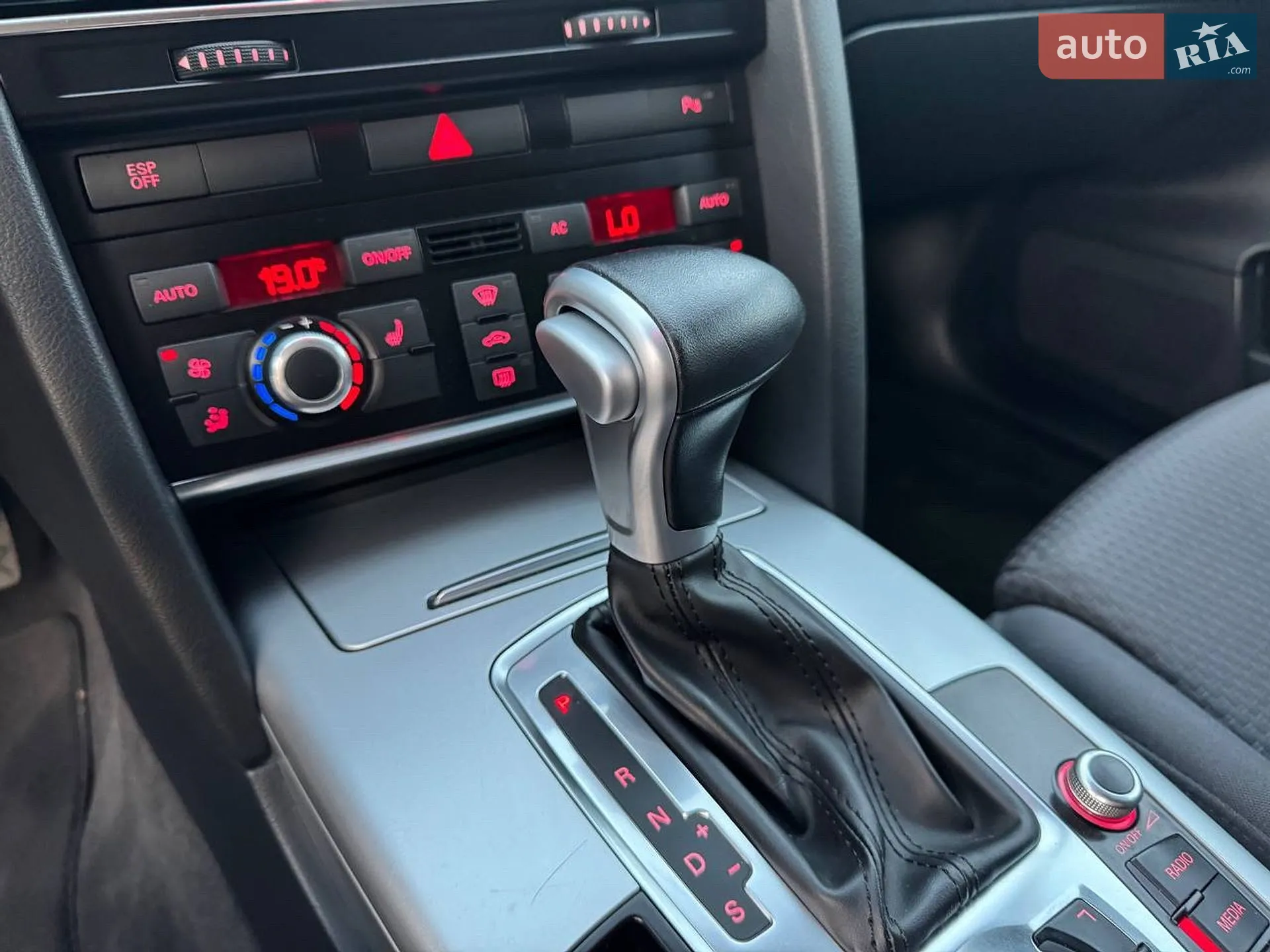 2010 Audi A6 - мініатюра 18