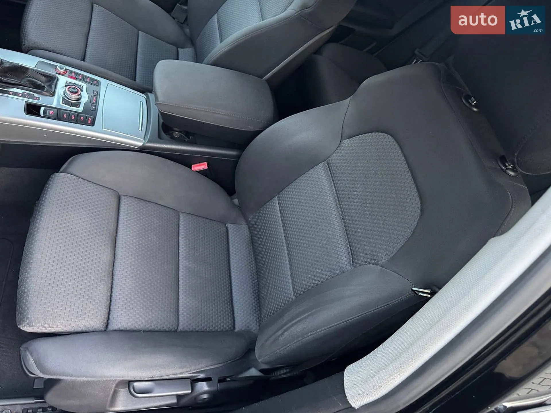 2010 Audi A6 - мініатюра 23