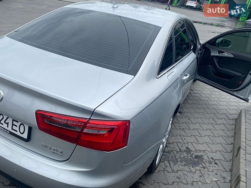Седан Audi A6 2012 в Черновцах