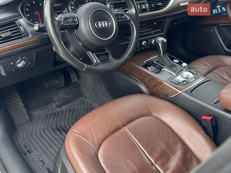 Седан Audi A6 2015 в Радехові