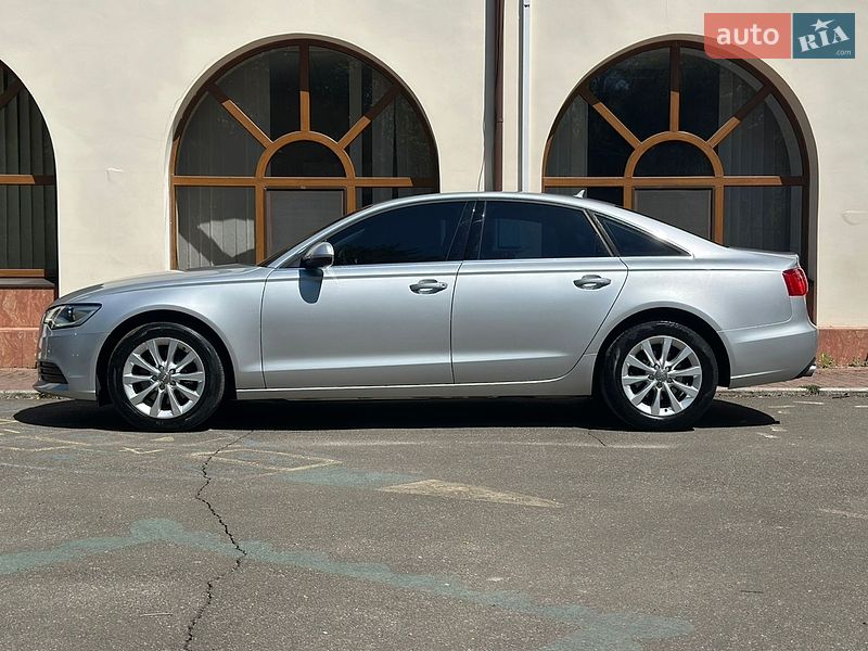 Седан Audi A6 2014 в Киеве