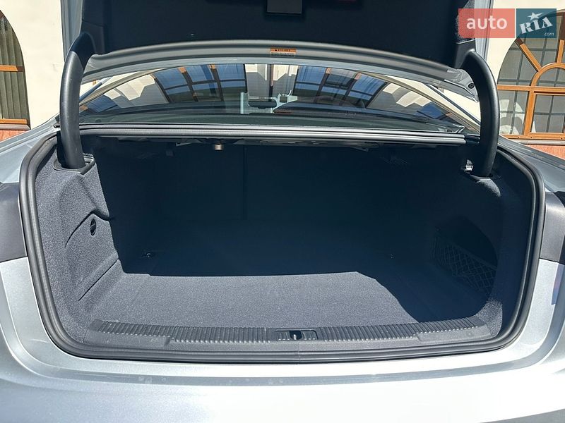 Седан Audi A6 2014 в Киеве