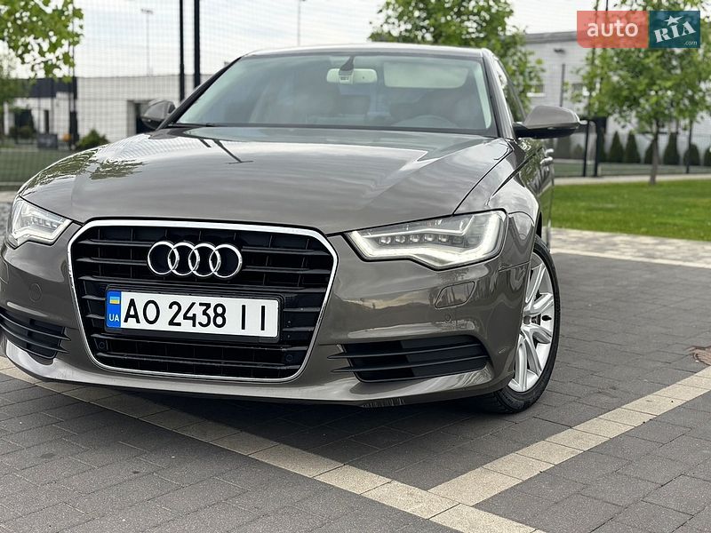 Седан Audi A6 2011 в Мукачево
