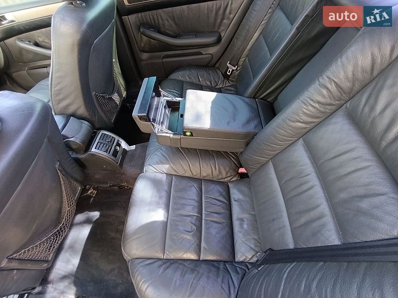 Седан Audi A6 1998 в Монастырище