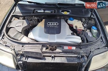 Универсал Audi A6 2002 в Кицмани