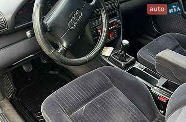 Седан Audi A6 1996 в Виннице