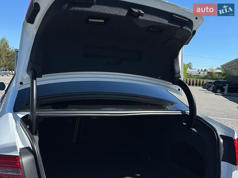 Седан Audi A6 2013 в Самборі