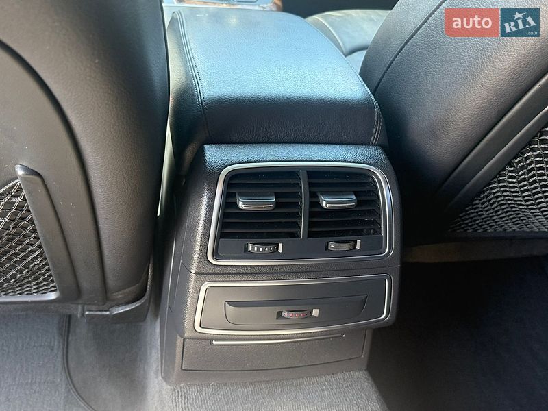 Седан Audi A6 2013 в Дубні