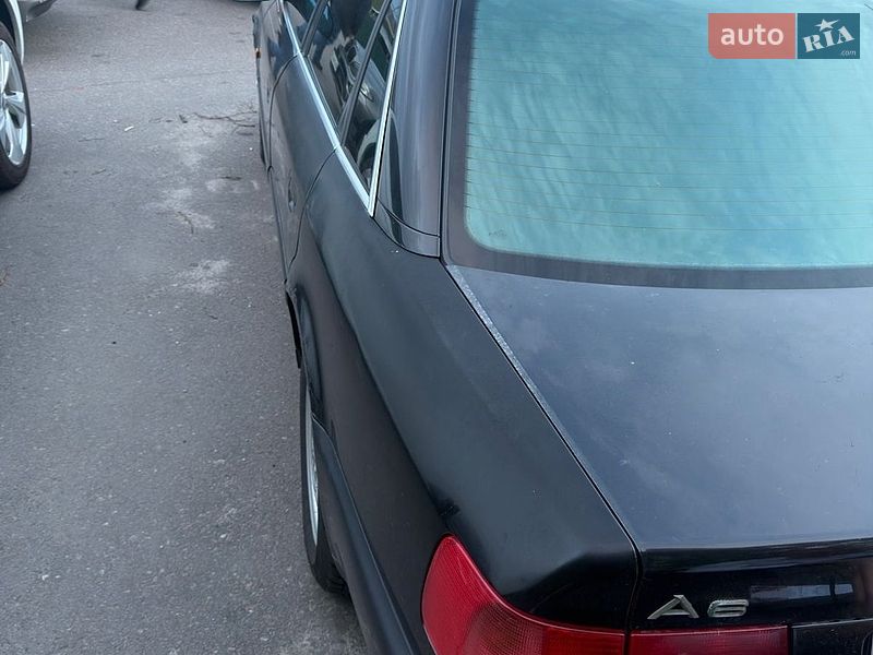 Седан Audi A6 1995 в Киеве