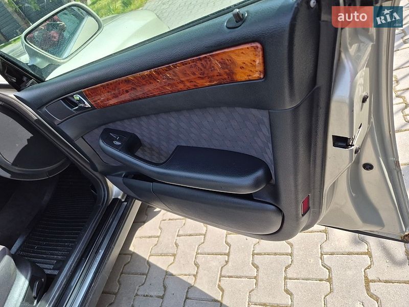 Седан Audi A6 2001 в Чернівцях