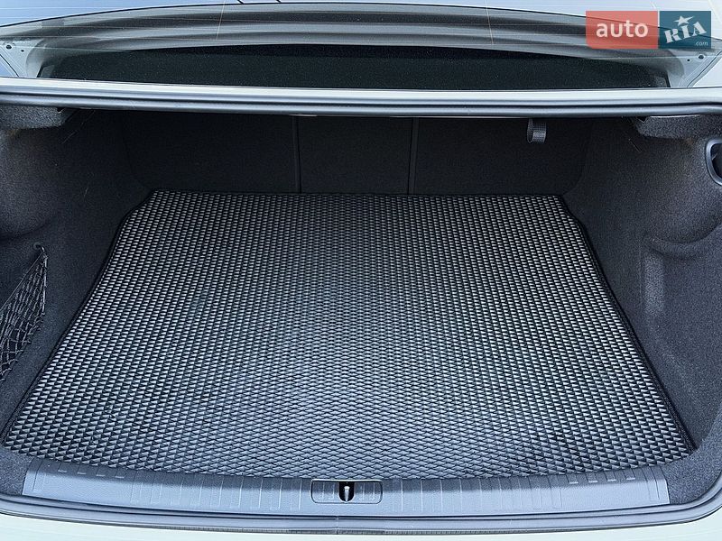 Седан Audi A6 2020 в Киеве